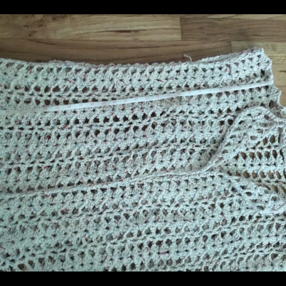 Handmade crocheted top - Picture 4 of 5